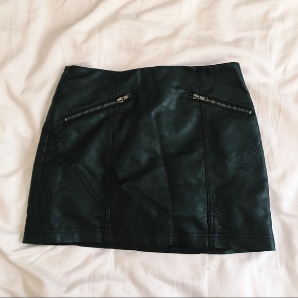 leather Forever 21 miniskirt - Picture 1 of 2